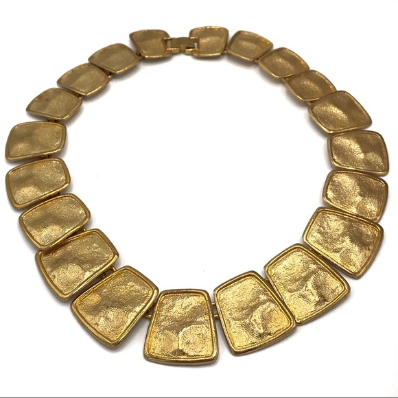 Vintage Gold Textured Collar Necklace - Picture 5 of 7